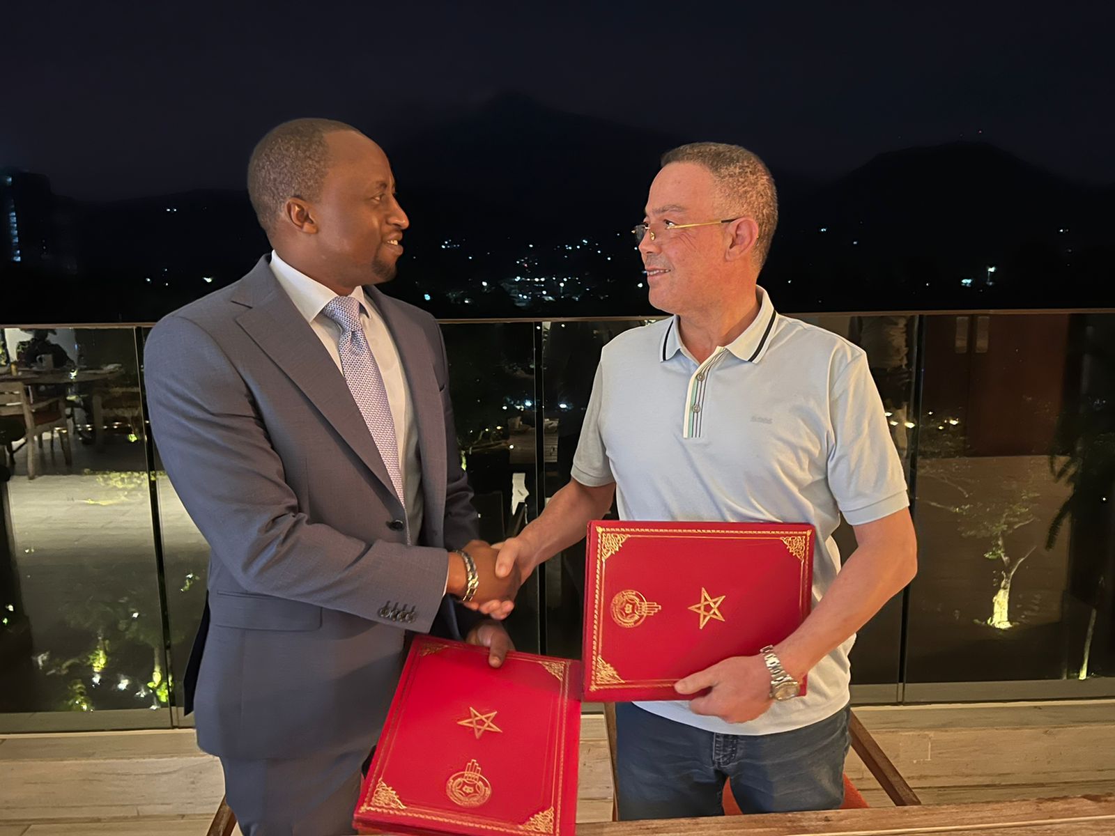 Ku nshuro ya gatatu Ferwafa yasinyanye amasezerano na Maroc
