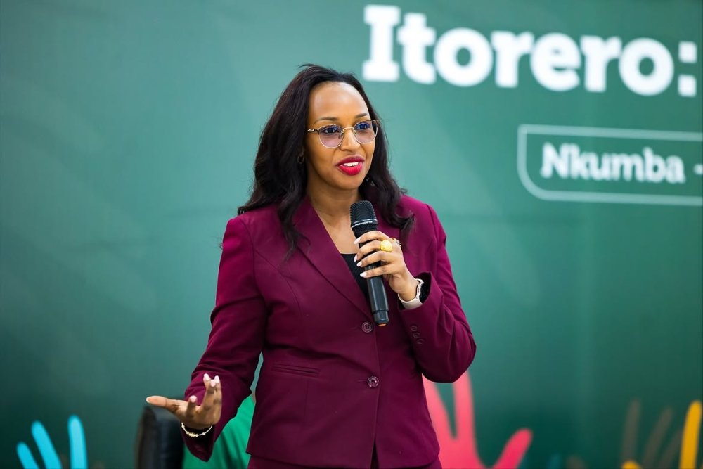 Ubu hari igihe ubona bitangiye gukabya – Depite Mukabalisa ku myitwarire y’urubyiruko (Video)