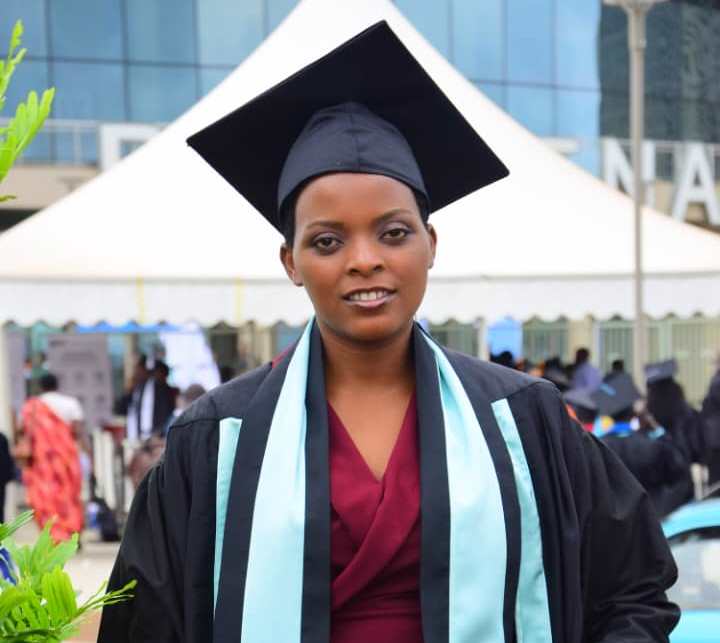 Ishimwe kuri Muragijimana usoje Kaminuza nyuma y’ubuzima bugoye bwatumye aba umukozi wo mu rugo