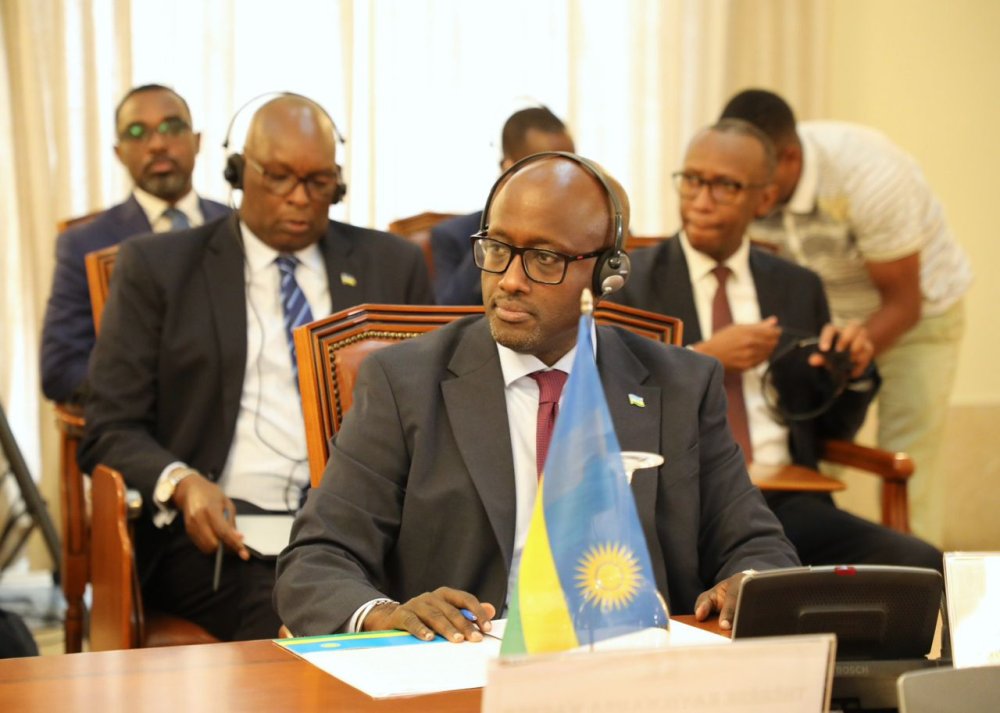 Minisitiri Nduhungirehe yagaragaje ikizatuma ibiganiro bya Luanda bidasubukurwa
