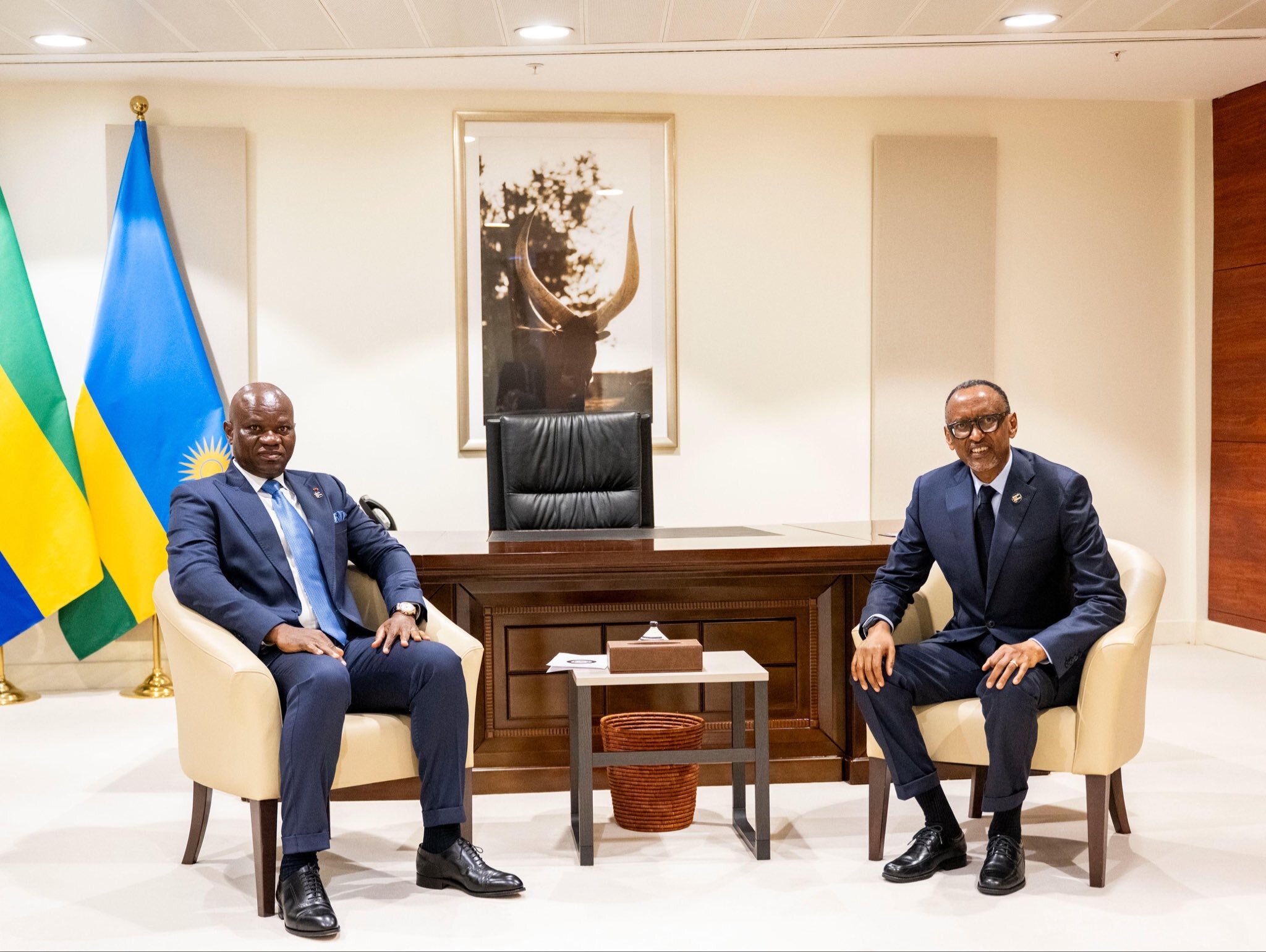 Perezida Kagame yaganiriye n’abarimo Perezida Oligui Nguema na Perezida wa AfDB, Dr. Sidi Ould Tah