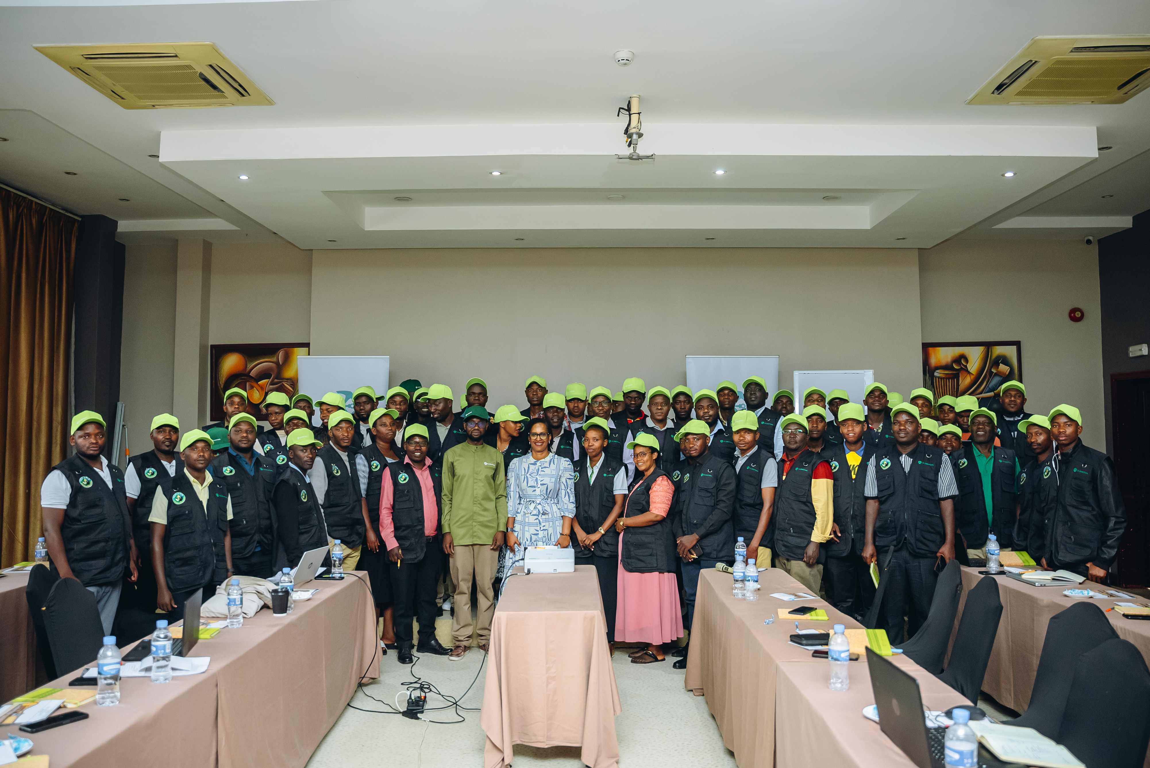 Old Mutual Rwanda yashyize igorora abahinzi n’aborozi bashaka ubwishingizi