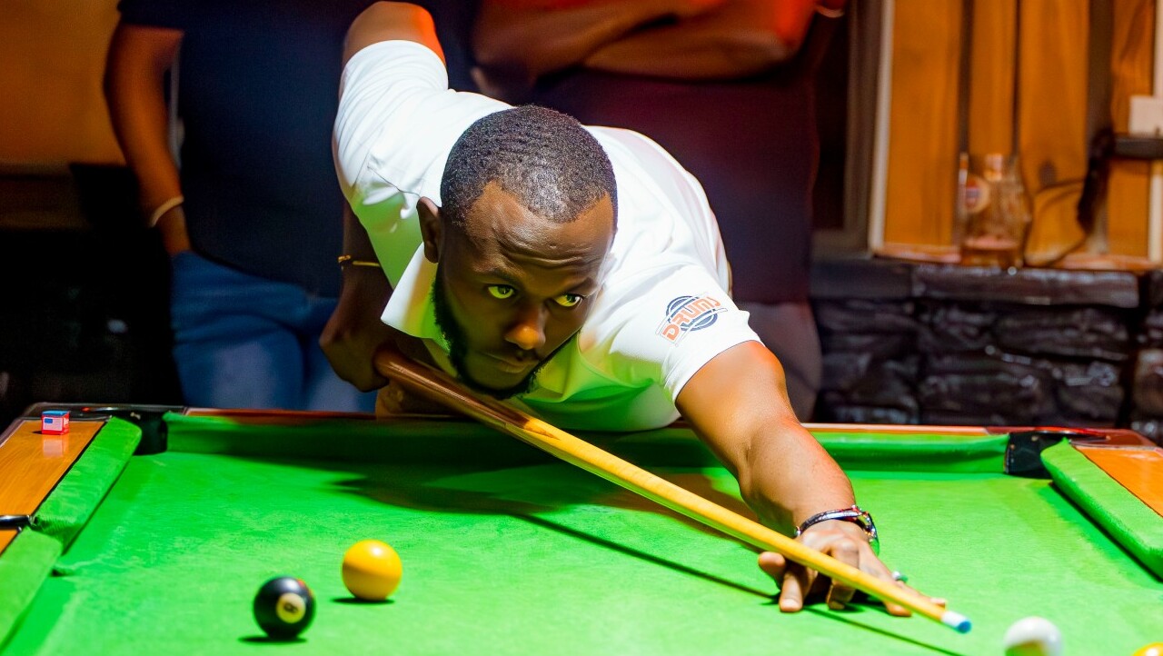 Uwari umukino w’abadashobotse, abanyabwenge bawuteye imboni: Billiard mu Rwanda (Amafoto & Video)