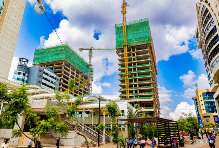 Imirimo igeze kuri 60%: Ibyo wamenya ku nyubako ya Equity Bank igiye guhindura isura ya Kigali (Amafoto)