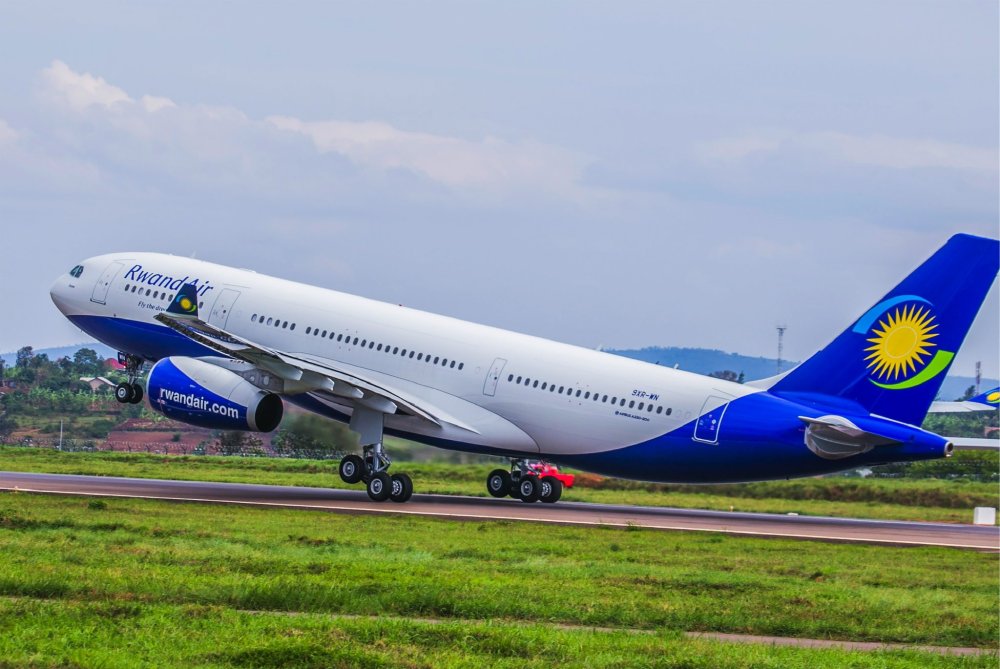 RwandAir yiseguye ku bagenzi bakererewe kubera ikirere kitari cyifashe neza