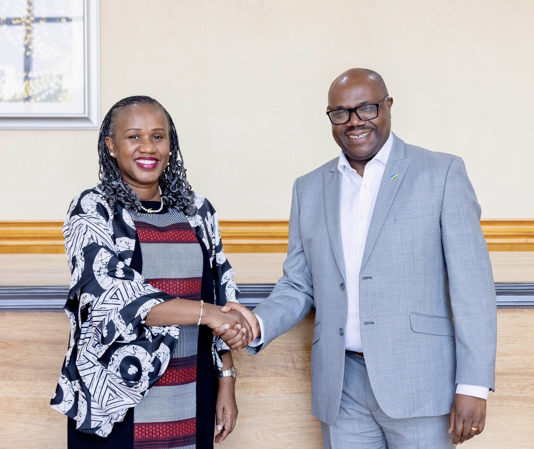 Dr. Nsengiyumva yaganiriye na Rwanyindo ku guteza imbere umurimo mu Rwanda