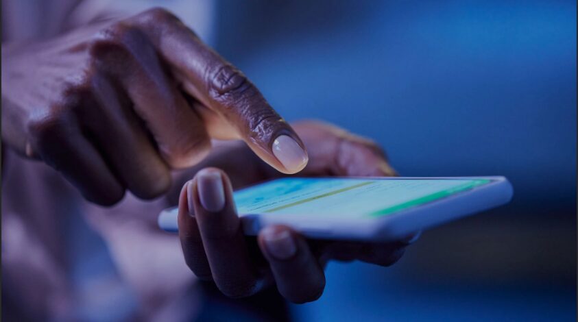 Abakoresha internet ya 4G mu Rwanda bikubye inshuro zirenga umunani mu mwaka umwe