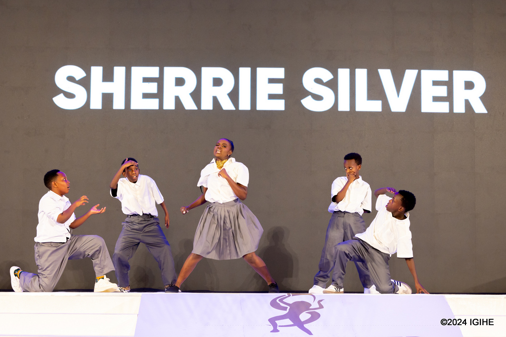 Umupira wa Arsenal waguzwe 3500$: Ibyaranze ibirori bya ‘The Silver Gala’ byateguwe na Sherrie Silver