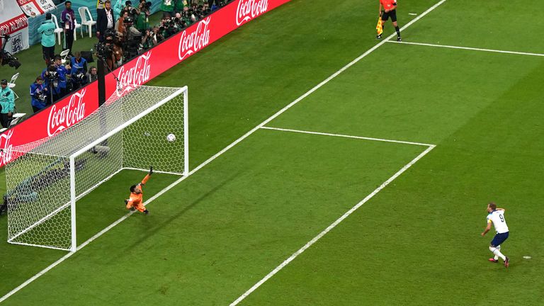 #Qatar2022: Busingye yatuye Mushikiwabo agahinda nyuma yo kumurabukwa abyinira ku rukoma