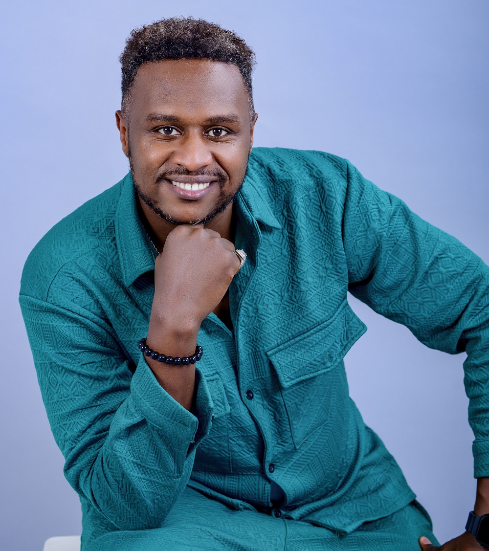 Prophet Ruzindana wafatiye urugero kuri Apôtre Gitwaza yinjiye mu muziki