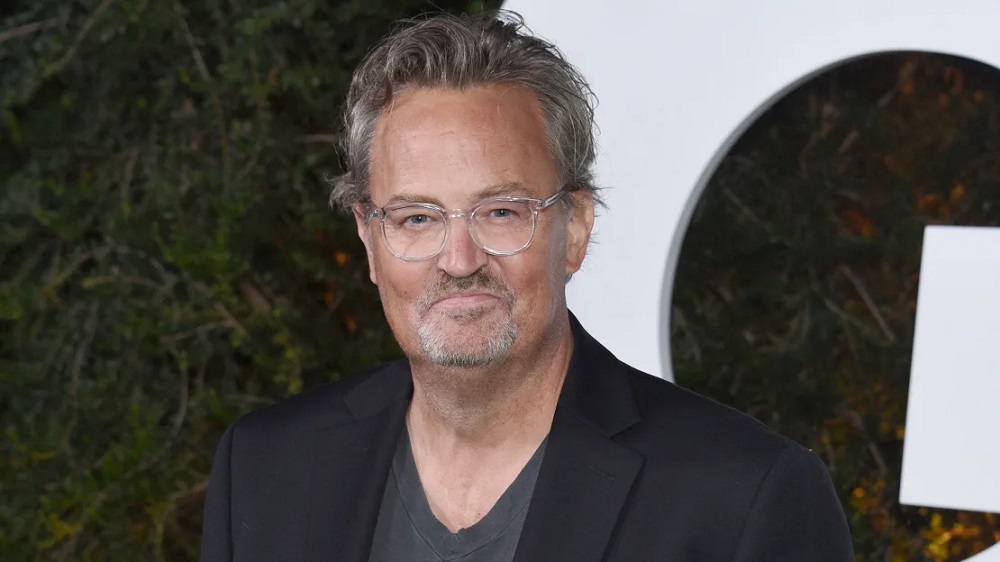 Matthew Perry wamamariye muri filime “Friends” yitabye Imana