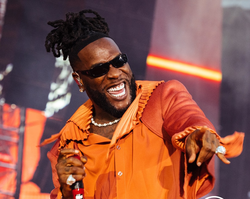 Burna Boy ahataniye ibihembo birindwi muri BET Hip-Hop Awards 2023