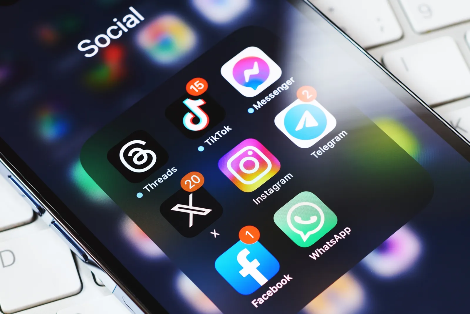 Imvugo nyandagazi kuri social media: Abanyarwanda basigaye batukana rikaka