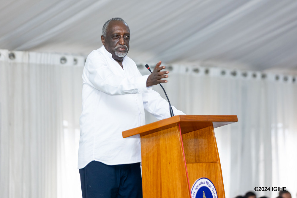 Rutaremara yasobanuye impamvu u Rwanda rudakeneye gusubira kurwana muri RDC