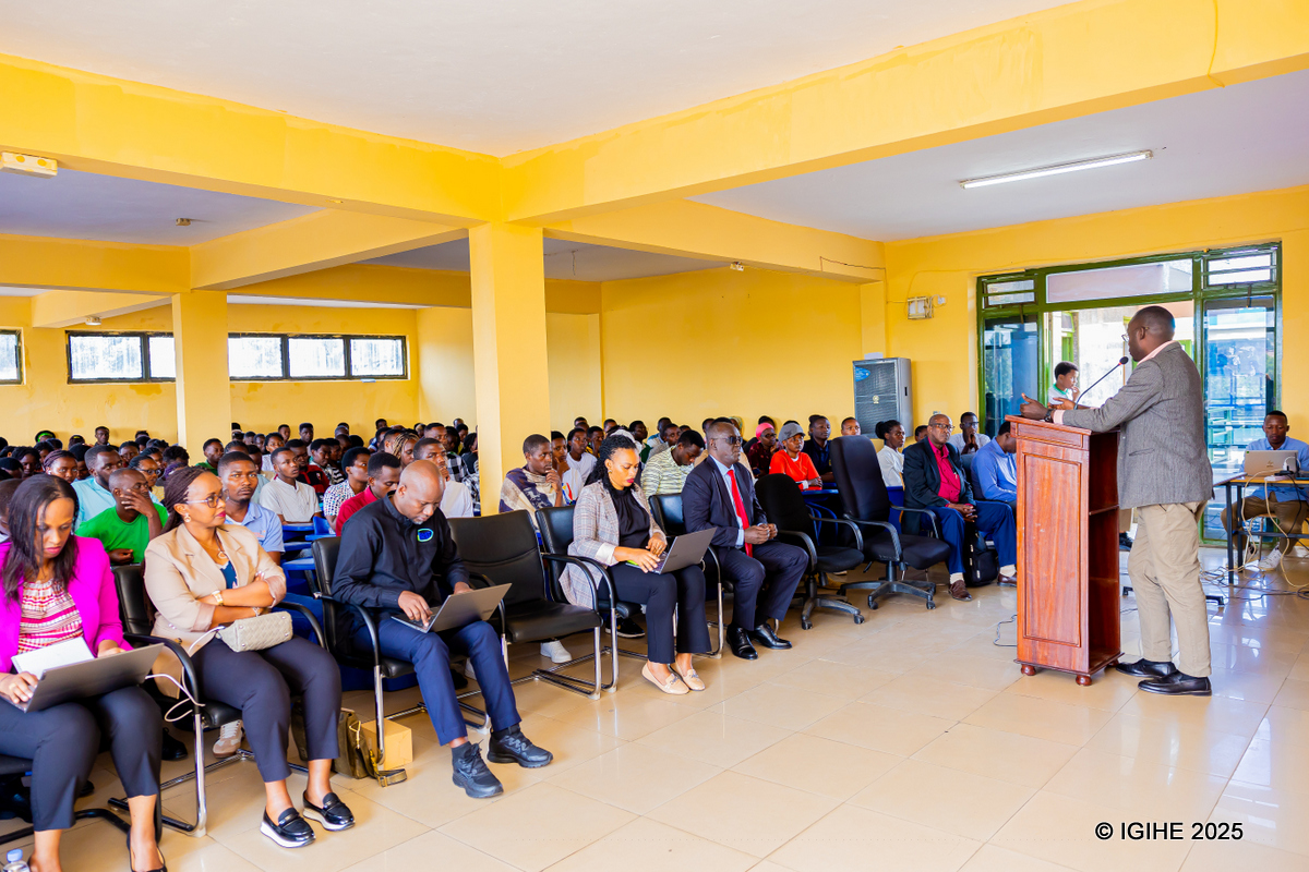 CMA yeretse urubyiruko rwo muri kaminuza amahirwe yo gushora ku isoko ry’imari n’imigabane