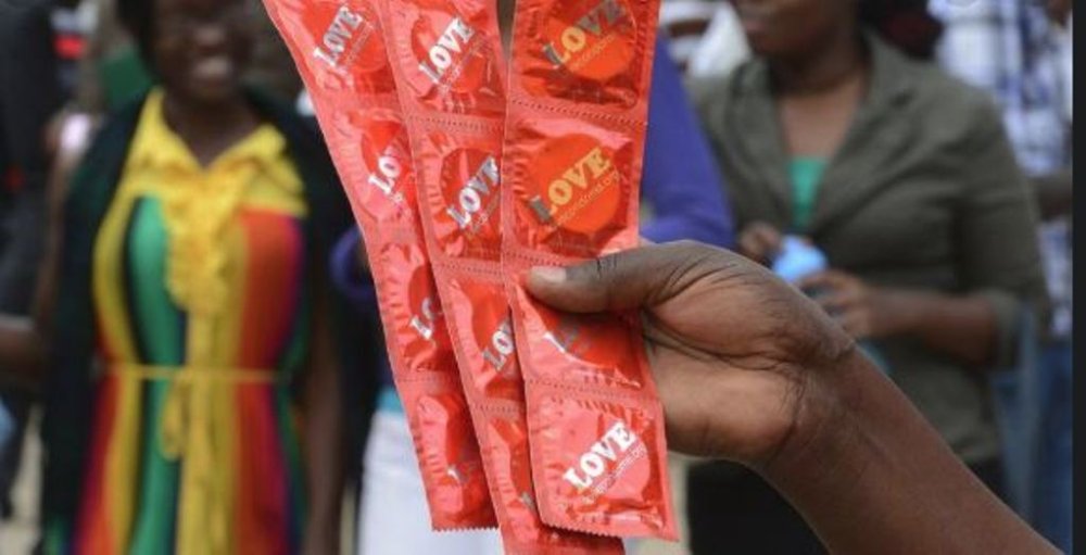 Kamonyi: Urubyiruko rurataka kutabona udukingirizo hafi