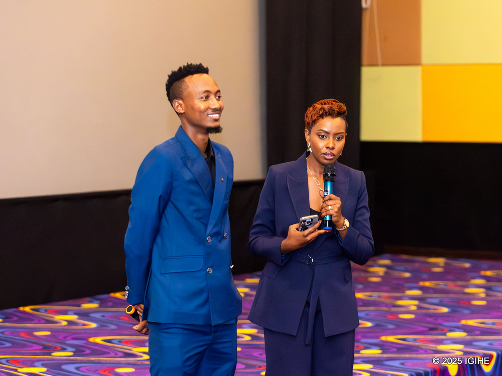 Clapton yamuritse filime ya mbere irangira, ahabwa isezerano n’umugore we (Amafoto)