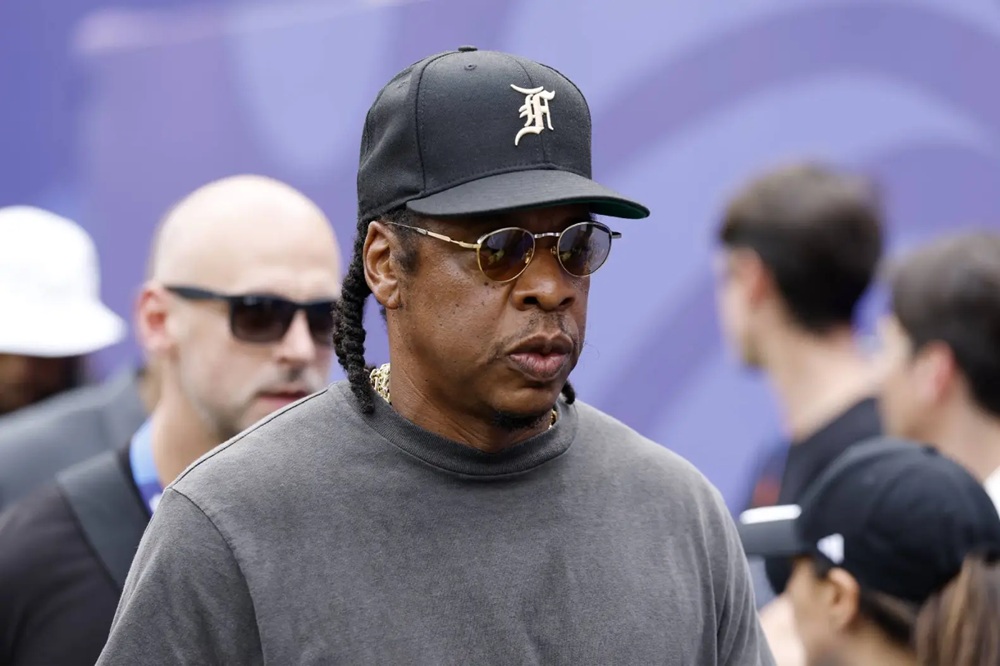 Umugore wari warashinje Jay-Z kumufata ku ngufu yisubiyeho: “Byose narabihimbye”