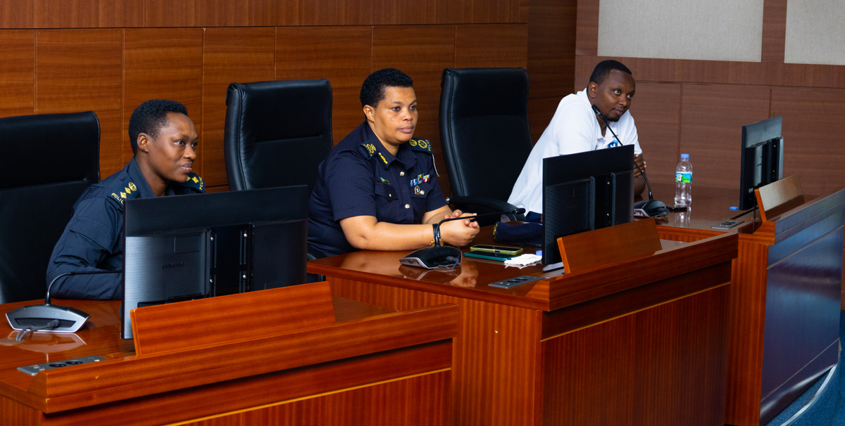 Amakipe ya Polisi y’Igihugu muri Volleyball yasabwe gutwara buri gikombe azakinira