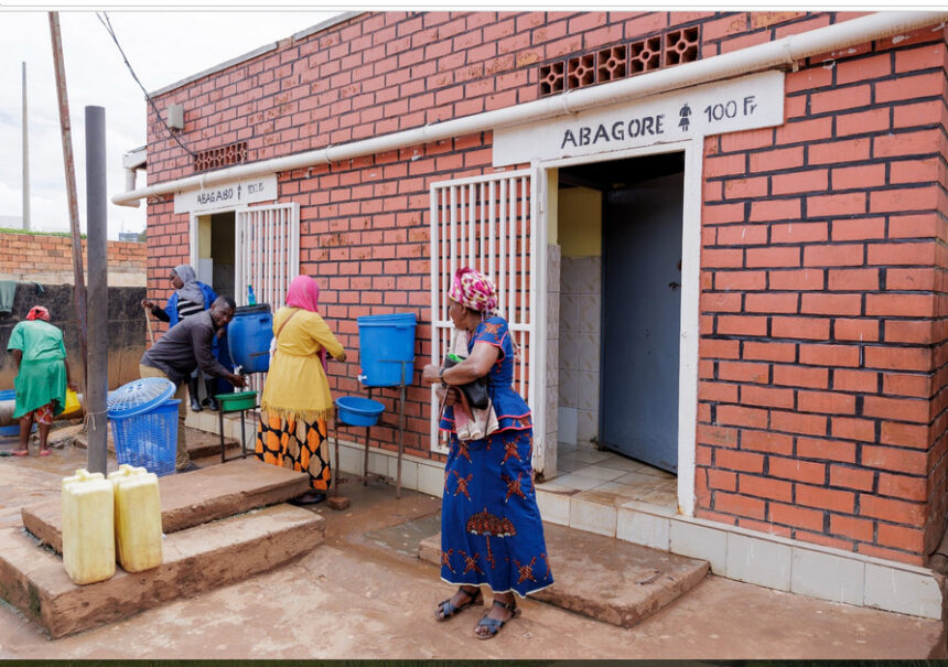 Urujijo n’amanyanga  mu kwishyuza ubwiherero rusange i Kigali