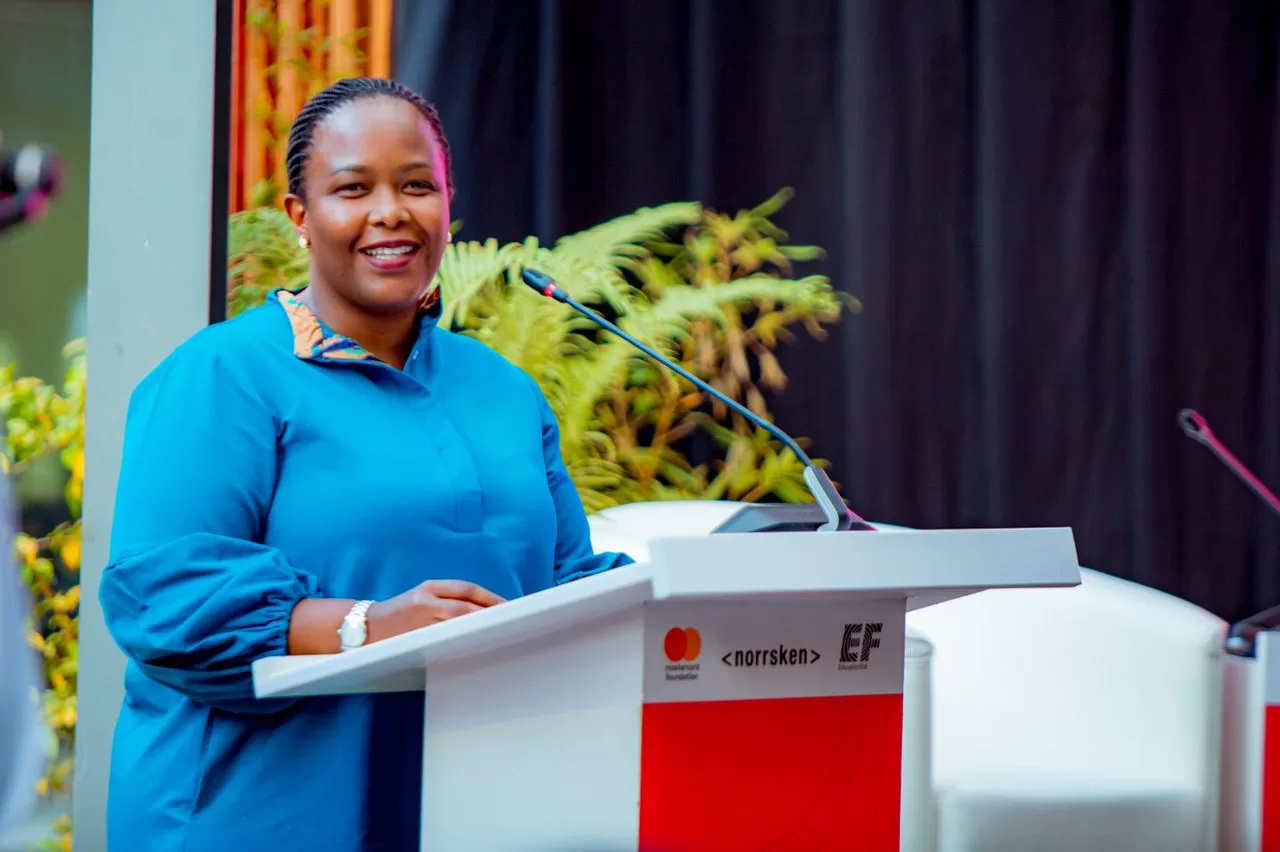 Inama za Clare Akamanzi ku bakobwa bashaka kubaho badategeye abandi amaboko