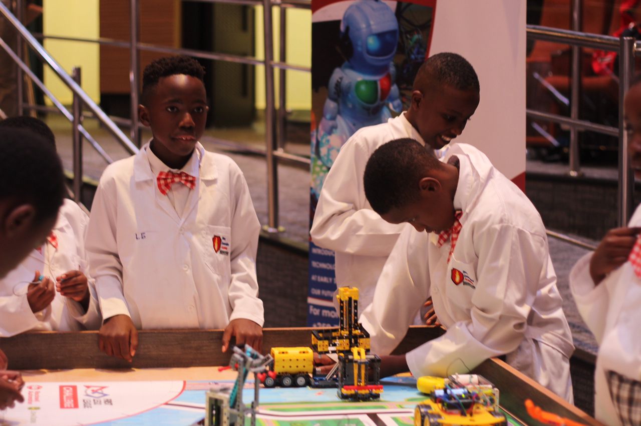 Umwihariko ku bana begukanye igihembo cy’agashya mu marushanwa yo gukoresha robots