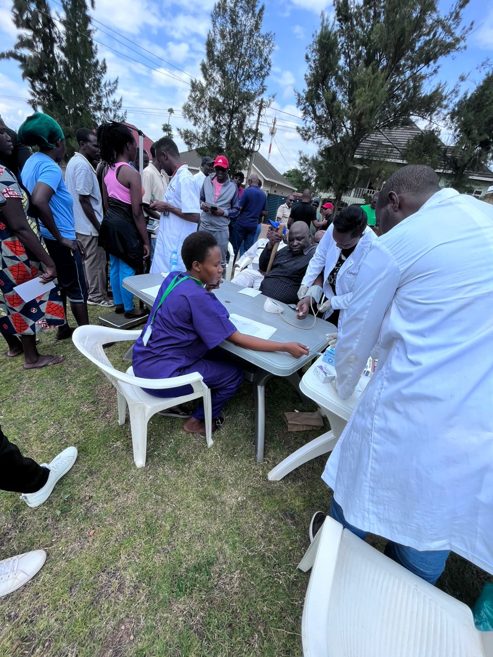 Farumasi ‘GoodLife Health &Beauty’ yishyuriye mituweli abatishoboye 100 muri Kicukiro