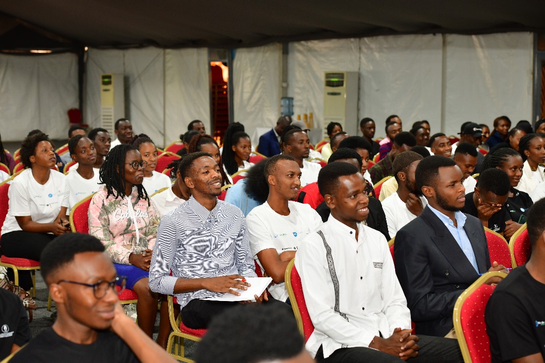 Urubyiruko rwakanguriwe kwinjira mu bikorwa byo kubungabunga ibidukikije ruhereye ku bushakashatsi