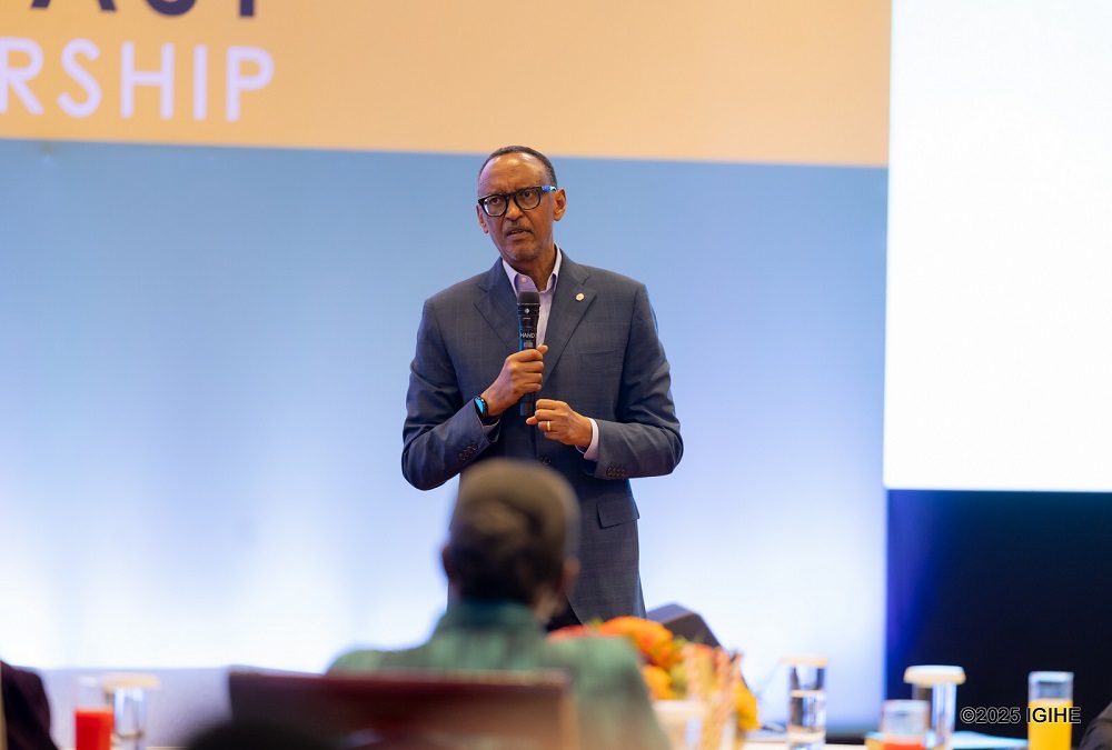 Perezida Kagame yagaragaje impungenge kuri gatanya n’amashusho y’urukozasoni byeze mu Rwanda