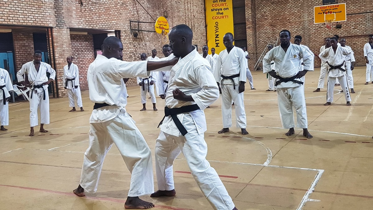 Amajyepfo: Abakina Karate barakataje mu kuzamura urwego, bakanasaba ko umukino wagera mu byaro