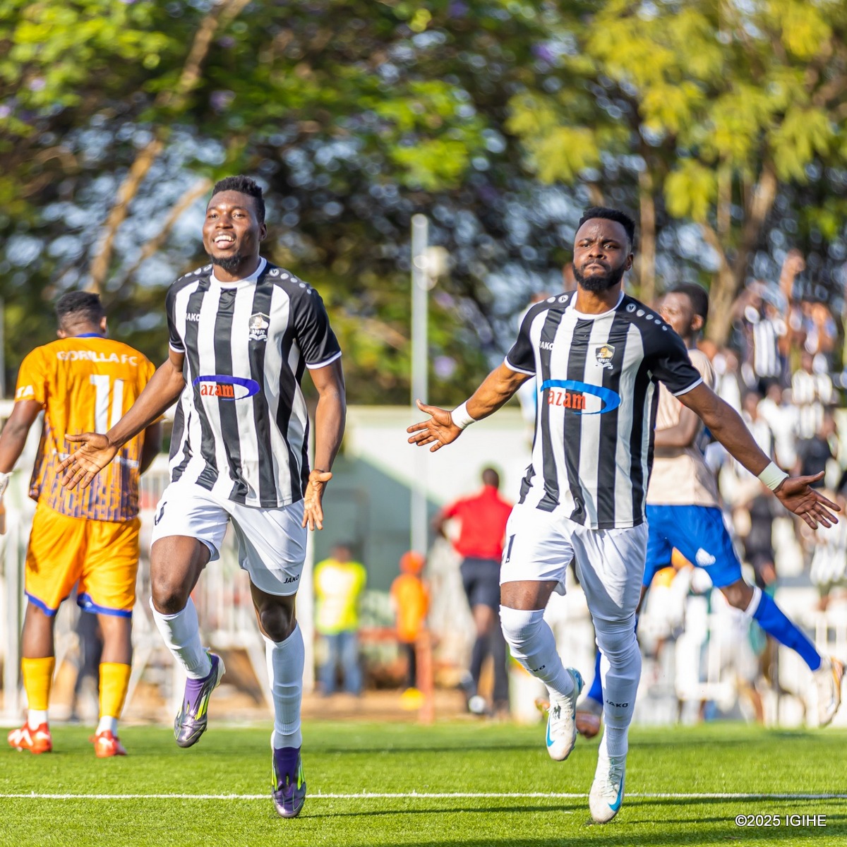 APR FC yasubiye ku mwanya wa mbere, umukino wa Bugesera FC na Rayon Sports usubikwa kubera imvururu (Amafoto)