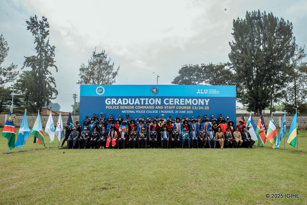 Abapolisi bakuru bo mu bihugu icyenda basoje amasomo mu ishuri Rikuru rya Polisi y’u Rwanda