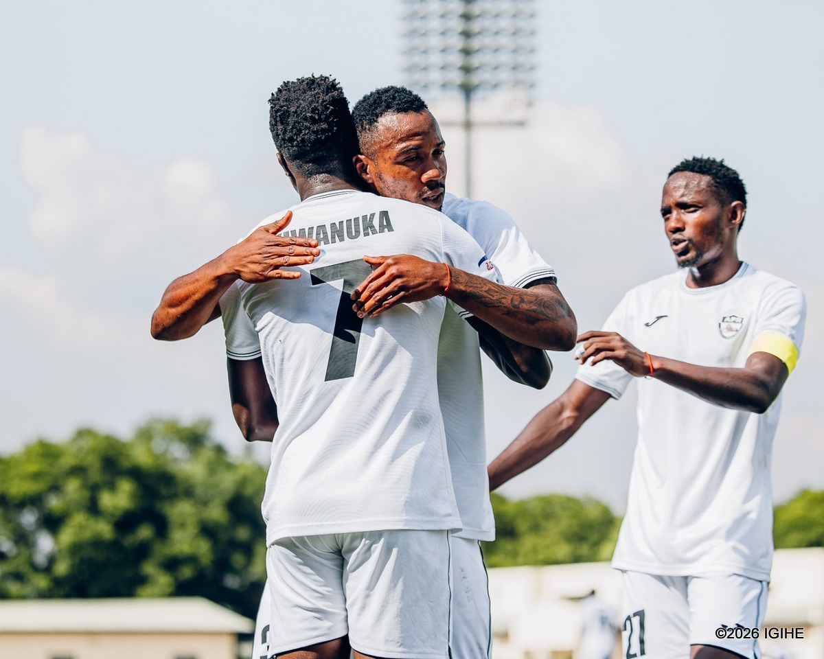 APR FC y'abakinnyi 10 yatsinze Gasogi United, ifata umwanya wa mbere muri Shampiyona- Uko umukino wagenze (Amafoto)