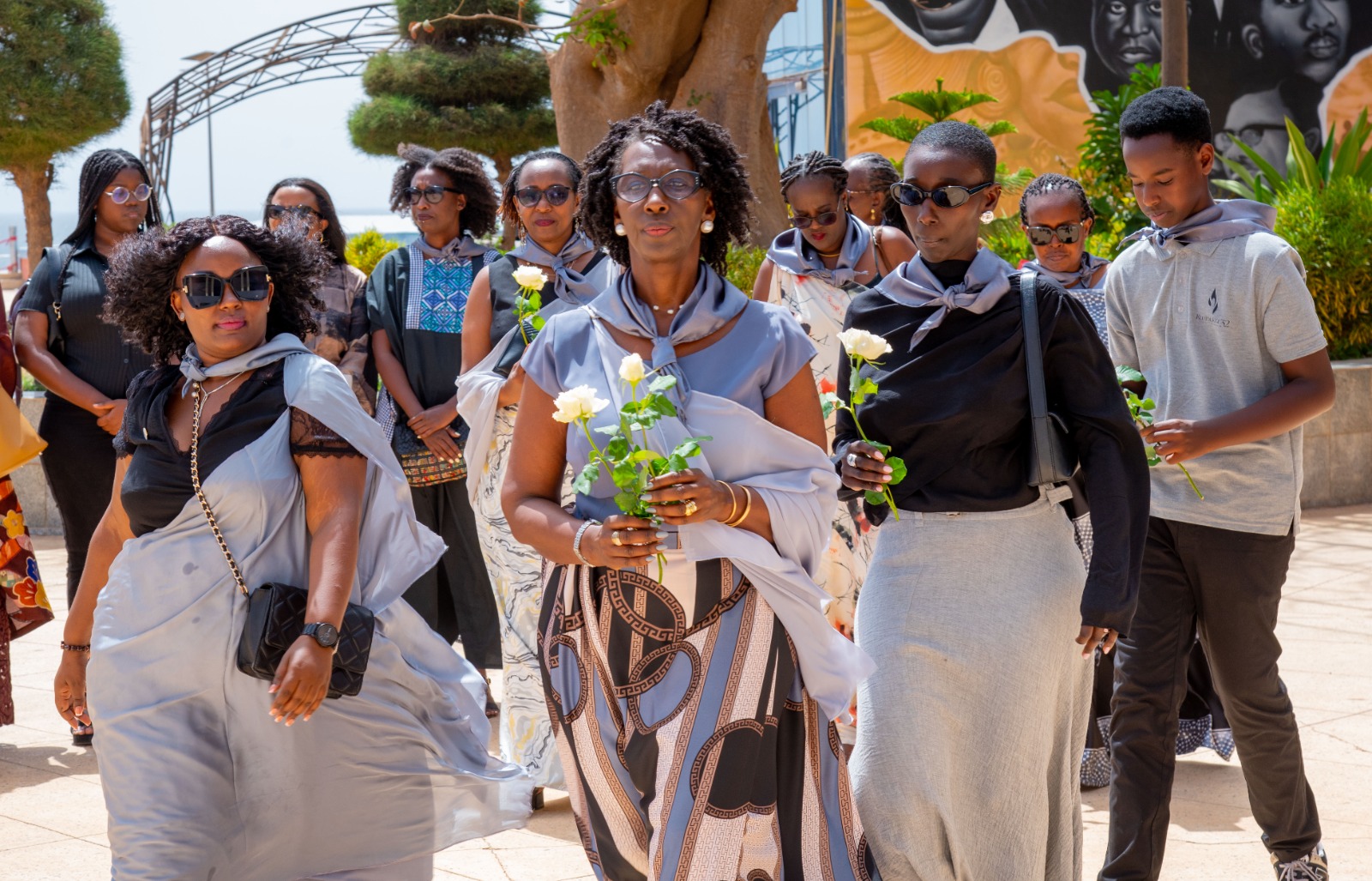 Abanyarwanda baba muri Sénégal bibutse Jenoside, hashimwa ab’i Dakar babaniye u Rwanda