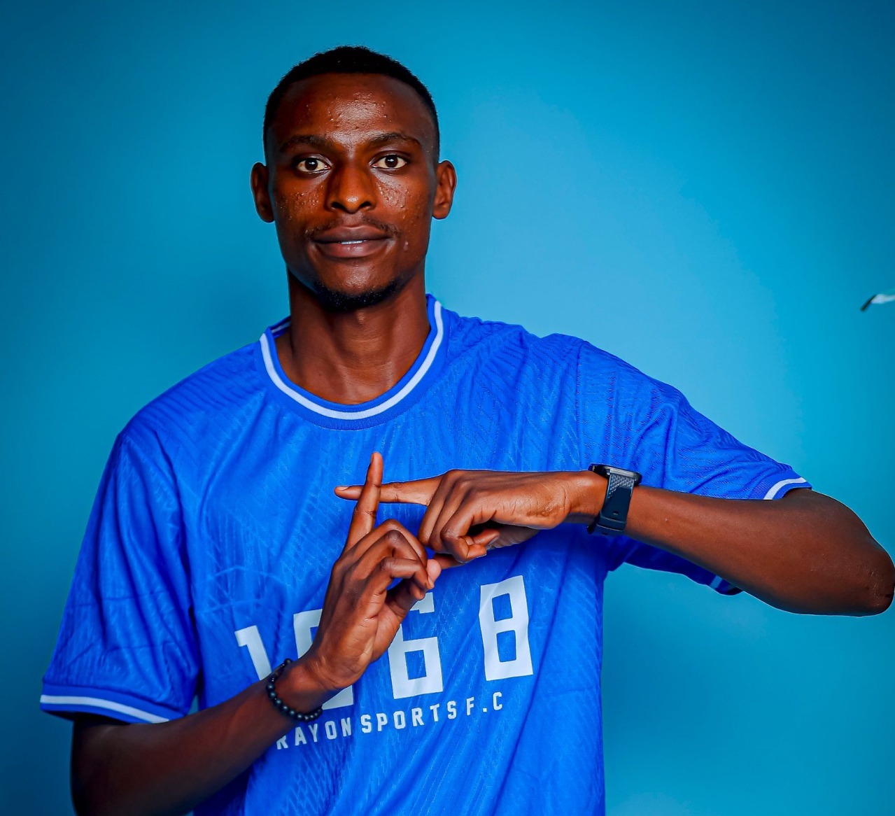 Rayon Sports yasinyishije umukinnyi wa gatatu
