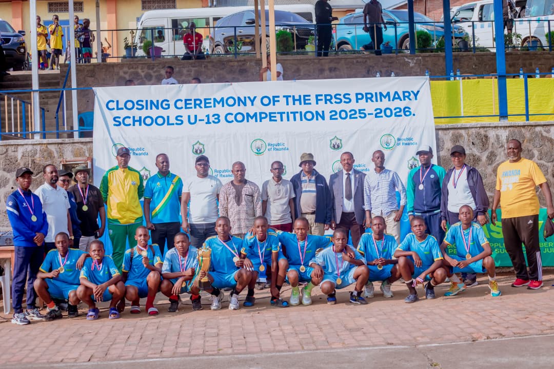 Uko amakipe yegukanye ibikombe by’Amashuri Kagame Cup mu batarengeje imyaka 13 (Amafoto)