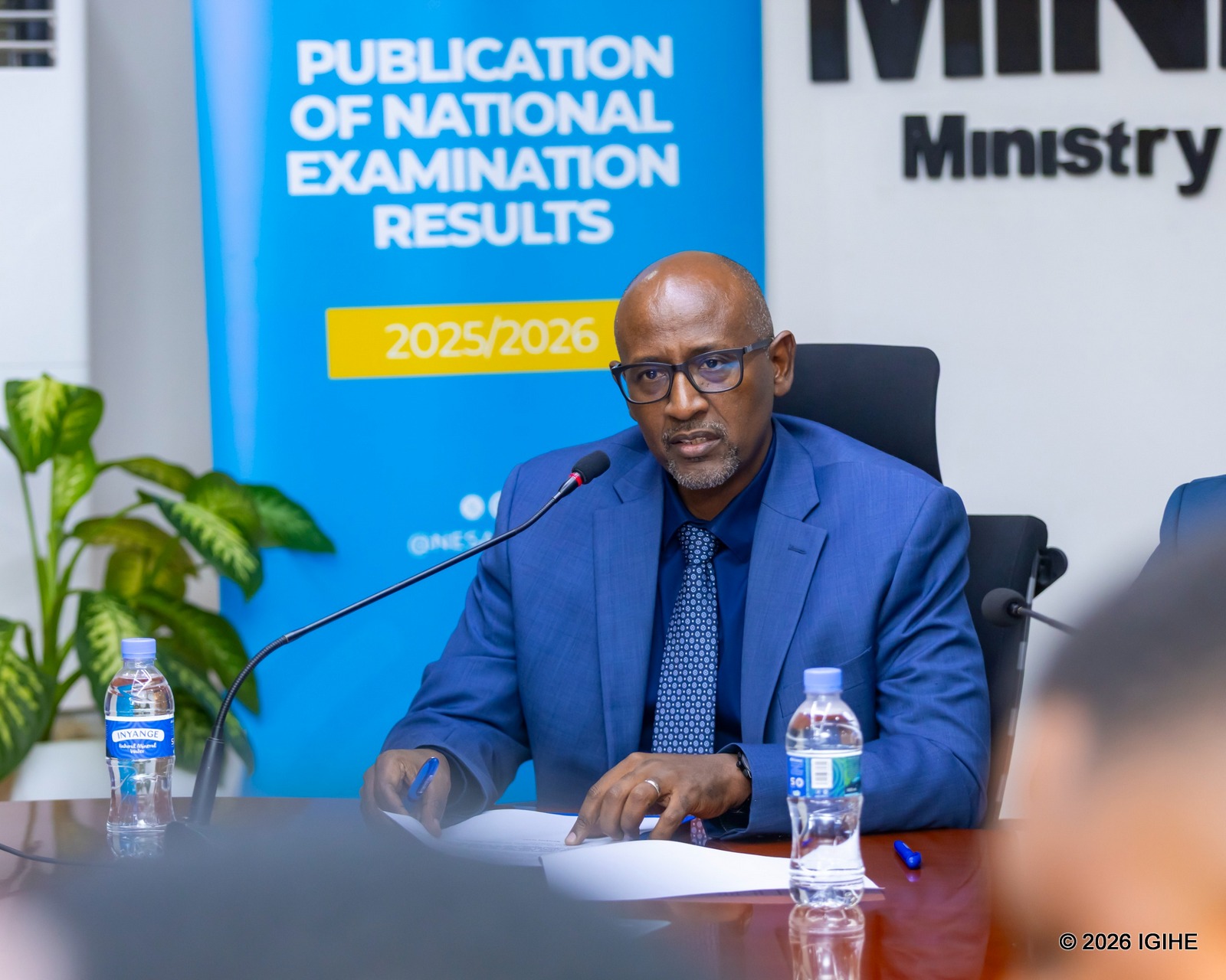Abarenga 1.000 bakopeye ibizamini bya Leta bisoza ayisumbuye ntibazahabwa andi mahirwe