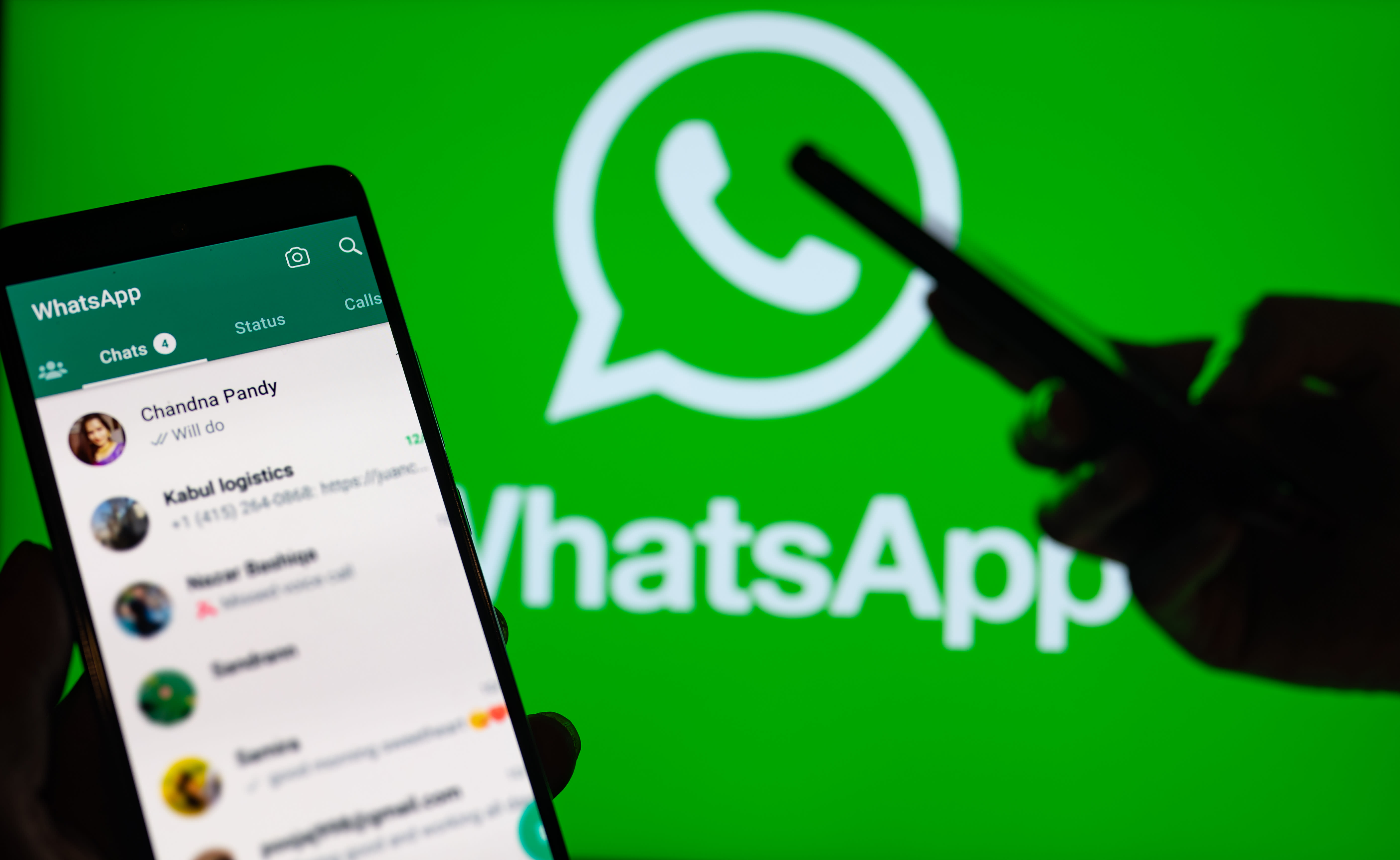 WhatsApp iri mu mavugurura azemerera abayikoresha kurema abantu bo kuri internet basa na bo