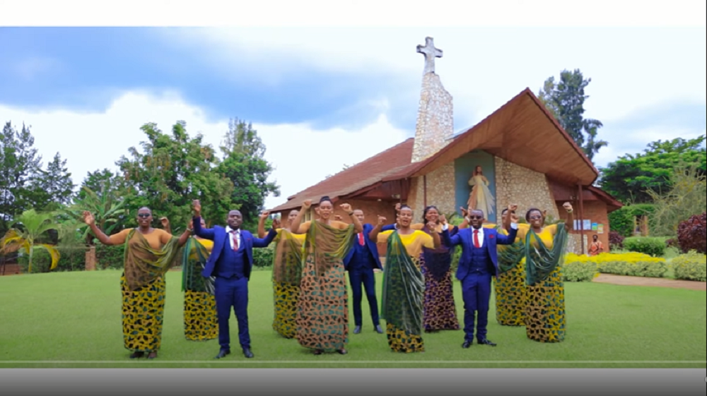Chorale Il Est Vivant yasubiyemo indirimbo "Mu Ngoro y'Imana" yakunzwe cyane