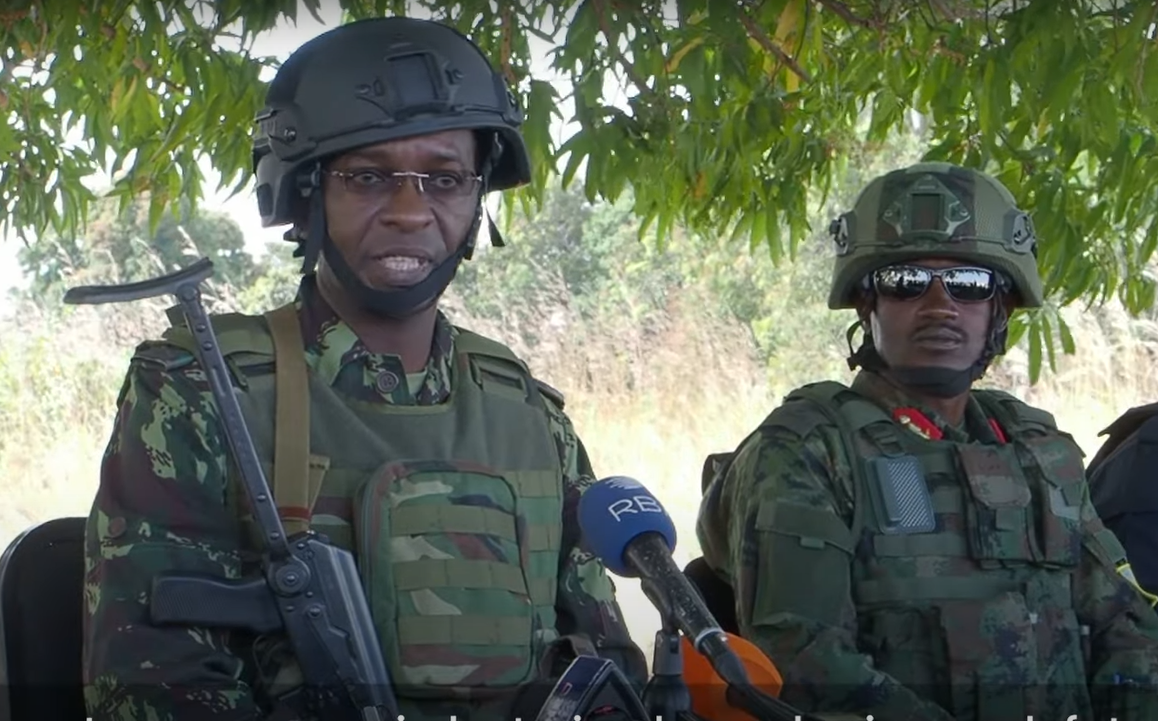 Maj Gen Christorão Chume (uri ibumoso) yashimye umurava w'Ingabo z'u Rwanda