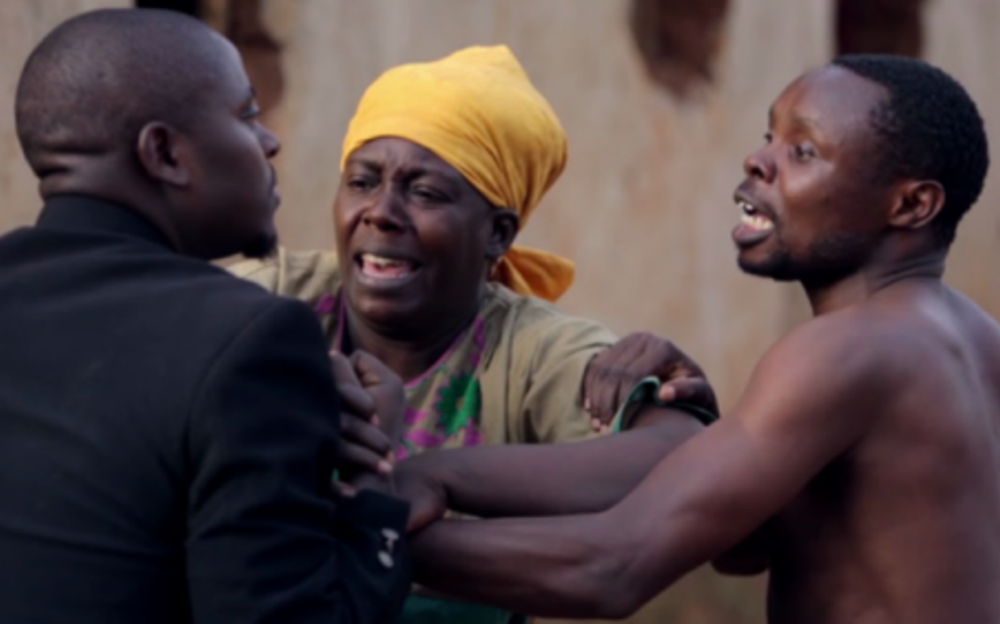 Uhereye iburyo: Papa Sava, Siperansiya na Kalisa Ernest ni bamwe mu bakinnyi bari bakomeye muri Filime ya Seburikoko