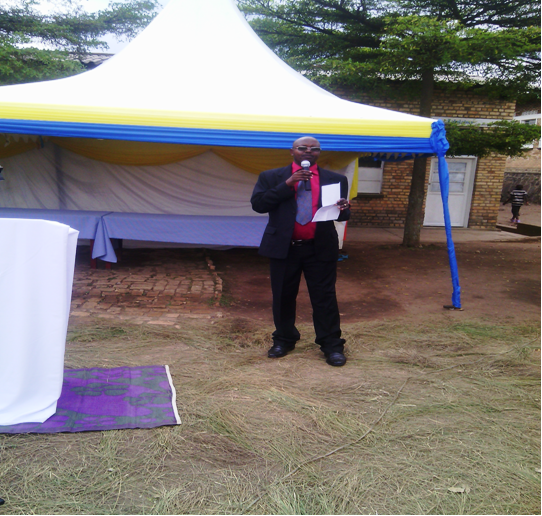 Umuyobozi wa ecole Secondaire du saint esprit de Nyanza ageza ijambo kubitabiriye Yubire y’imyaka 50