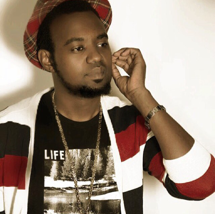 Kitoko Bibarwa yiteguye kwerekeza mu Busuwisi
