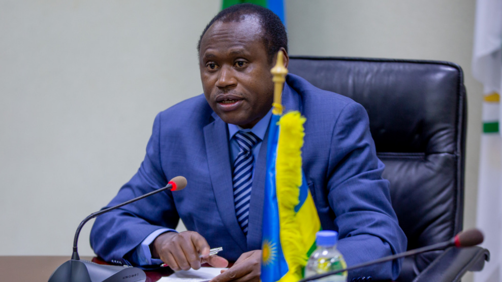 Minisitiri w’Imari n’Igenamigambi, Dr Uzziel Ndagijima yavuze ko Omicron nigera mu Rwanda izagira ingaruka ku izahuka ry'ubukungu
