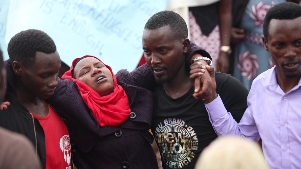 Musaza w'uyu mubyeyi aherutse kwicirwa muri RDC azizwa uko yavutse