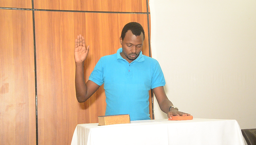 Ntwarabashi Salvan niwe wenyine wasigaranye pasiporo