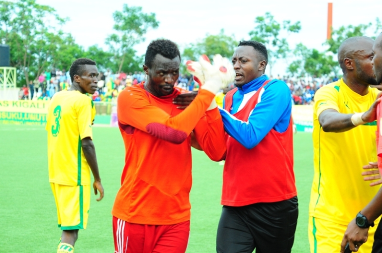 Kimenyi yavuze ko abona ntacyo yakoze ugereranyije n'ibyo Ndoli Jean Claude na Ndayishimiye Eric uzwi nka Bakame bakoze