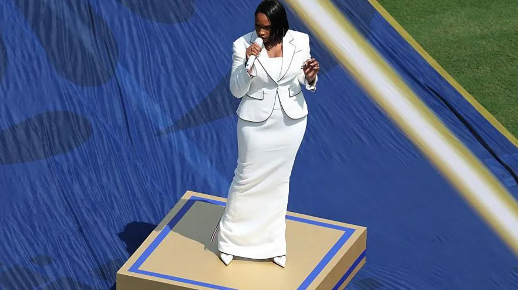 Jennifer Hudson aririmba indirimbo yubahiriza igihugu