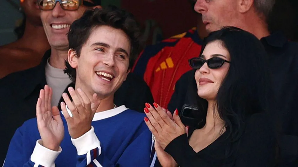 Timothee Chalamet na Kylie Jenner bagaragaje ko baryohewe n'ibirori byo hagati mu mukino