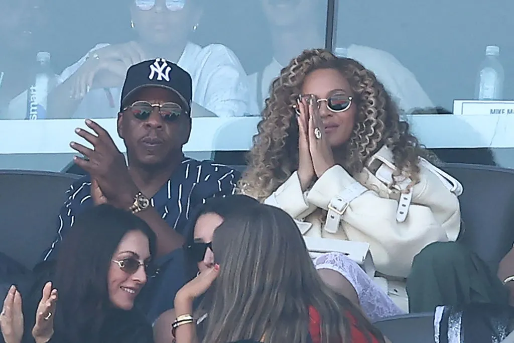 Jay-Z na Beyonce bari mu bihumbi byakurikiye umukino wa nyuma imbonankubone